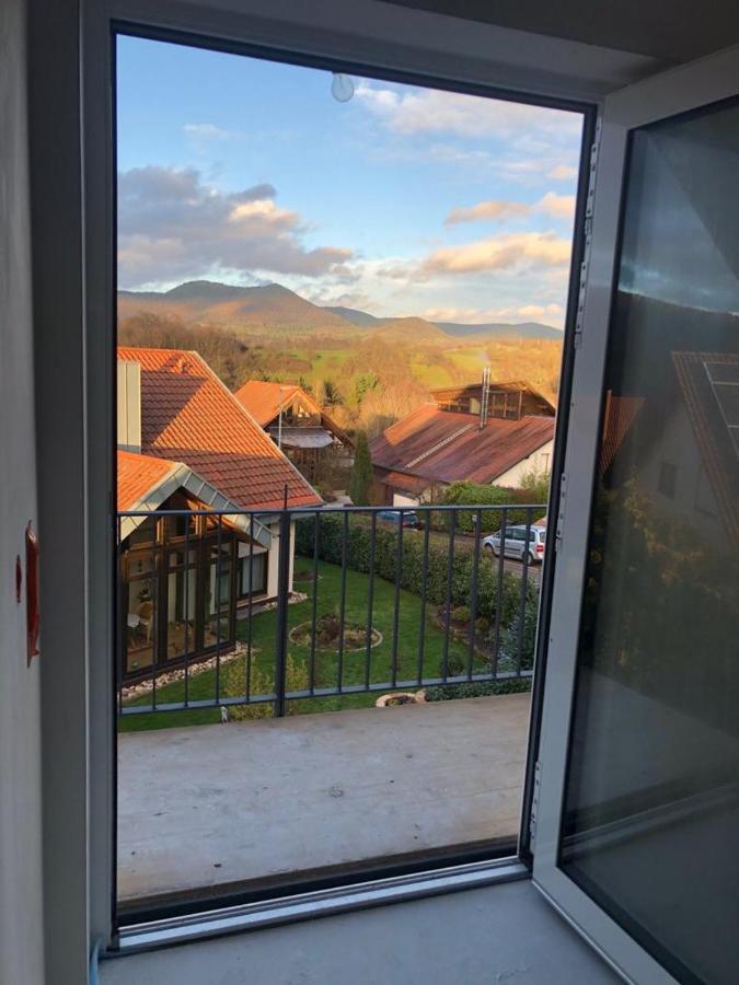 Freiraum Apartment อันไวเลอร์ อัม ทริเฟลส์ ภายนอก รูปภาพ