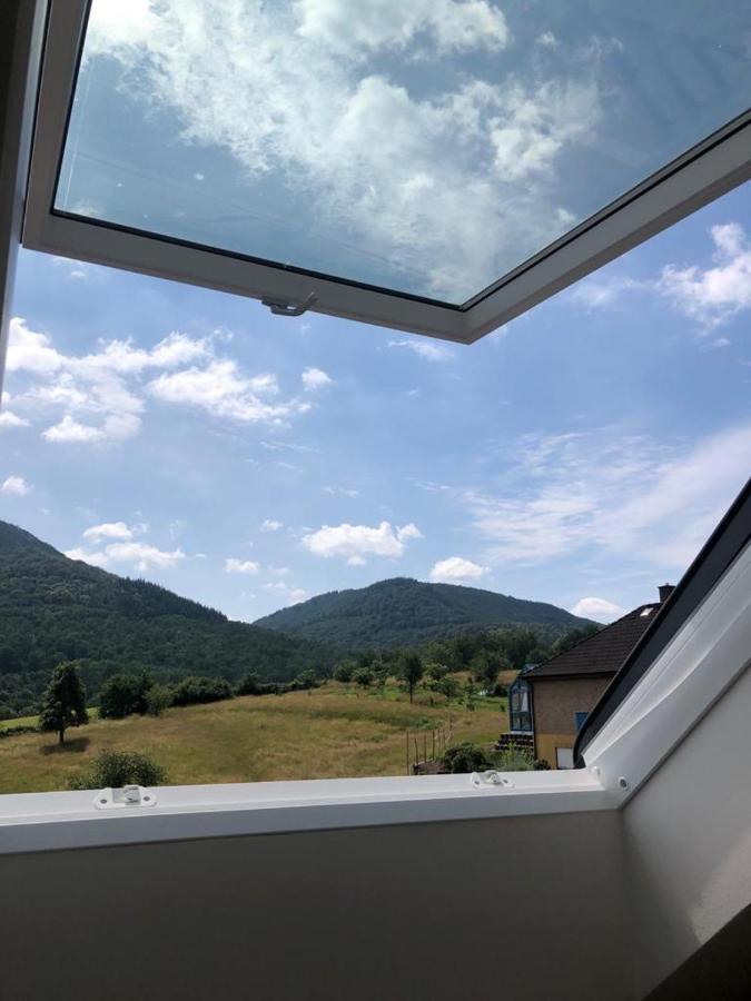 Freiraum Apartment อันไวเลอร์ อัม ทริเฟลส์ ภายนอก รูปภาพ