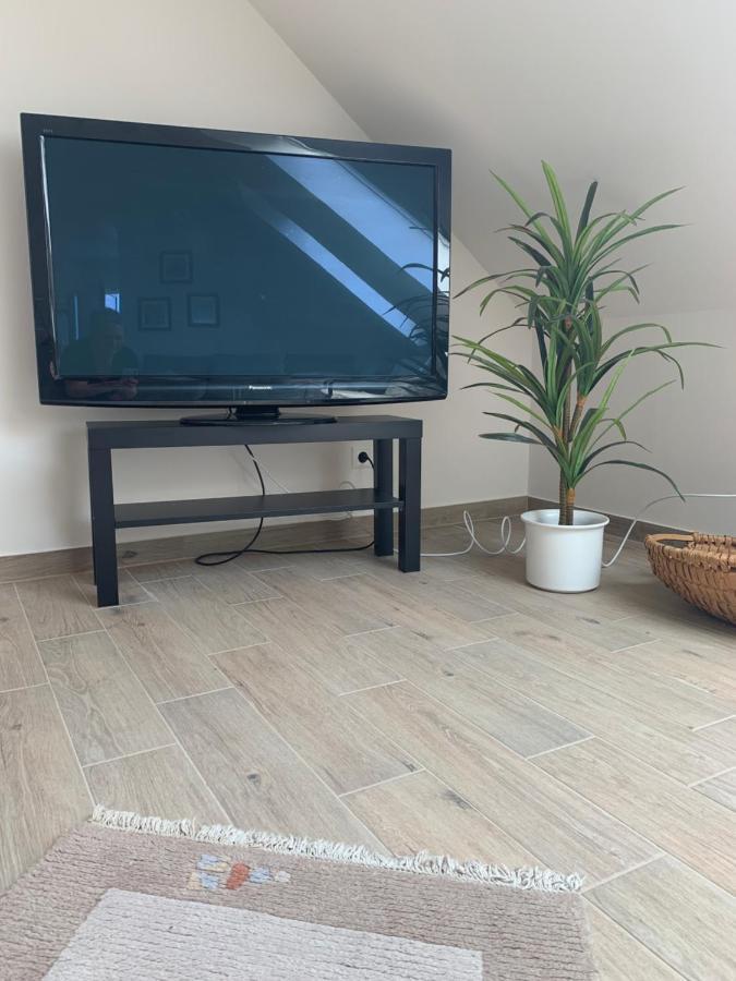 Freiraum Apartment อันไวเลอร์ อัม ทริเฟลส์ ภายนอก รูปภาพ
