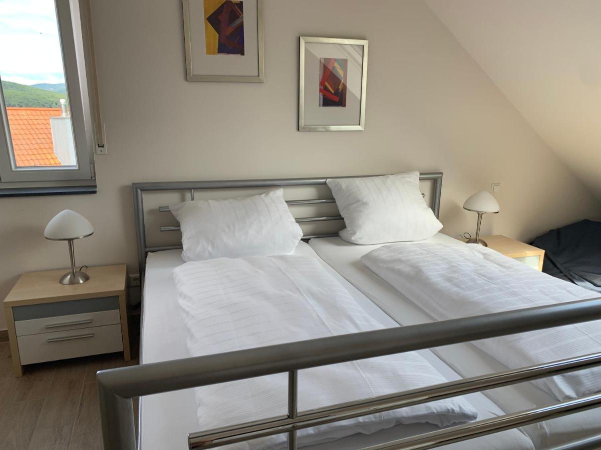Freiraum Apartment อันไวเลอร์ อัม ทริเฟลส์ ภายนอก รูปภาพ