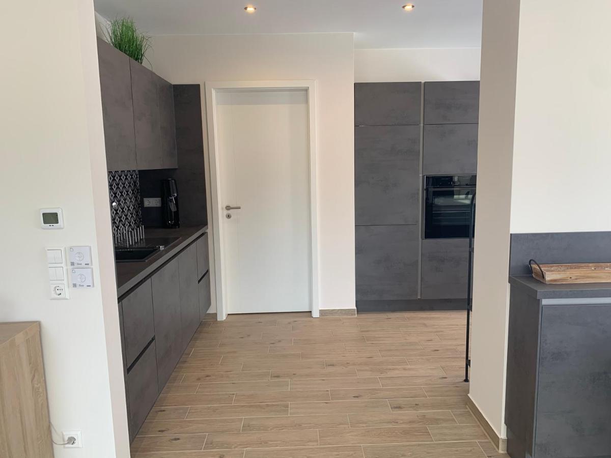 Freiraum Apartment อันไวเลอร์ อัม ทริเฟลส์ ภายนอก รูปภาพ